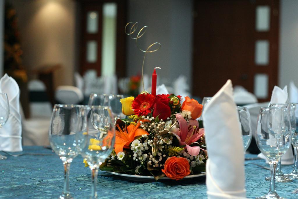 Hotel Tambo Real Кито Экстерьер фото