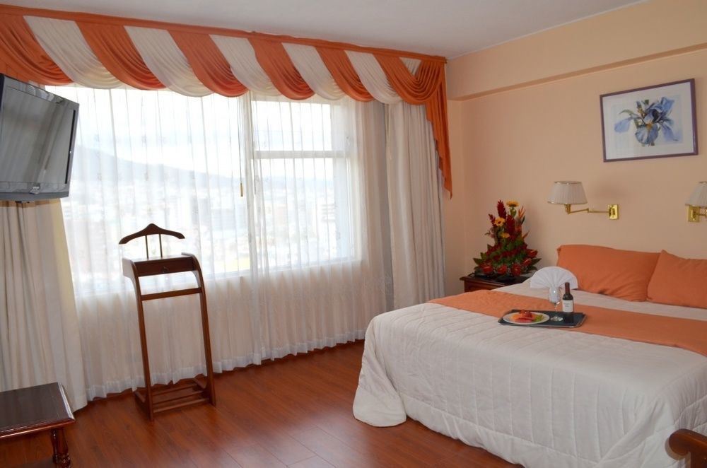 Hotel Tambo Real Кито Экстерьер фото